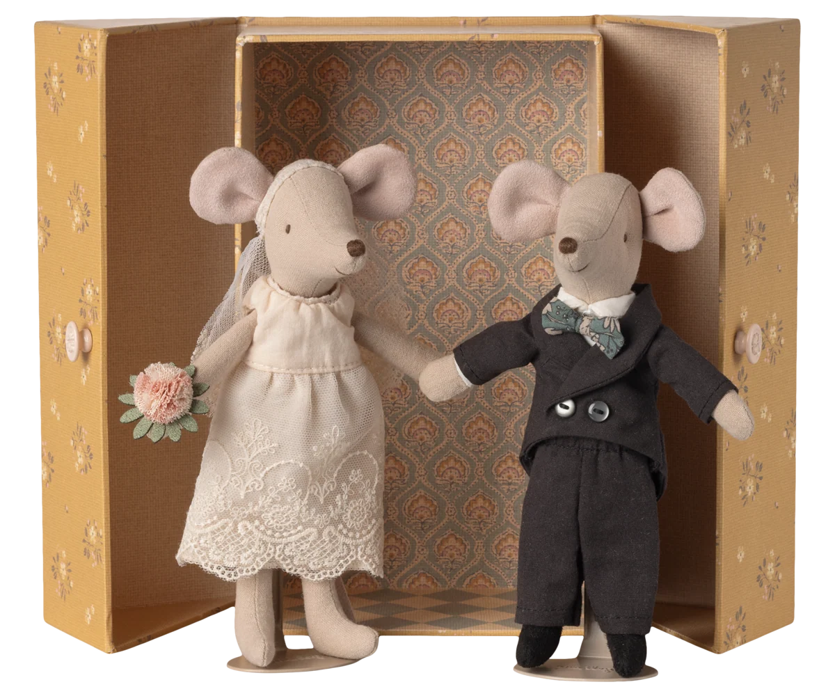 Wedding Mice Couple in Box - Mum & Dad