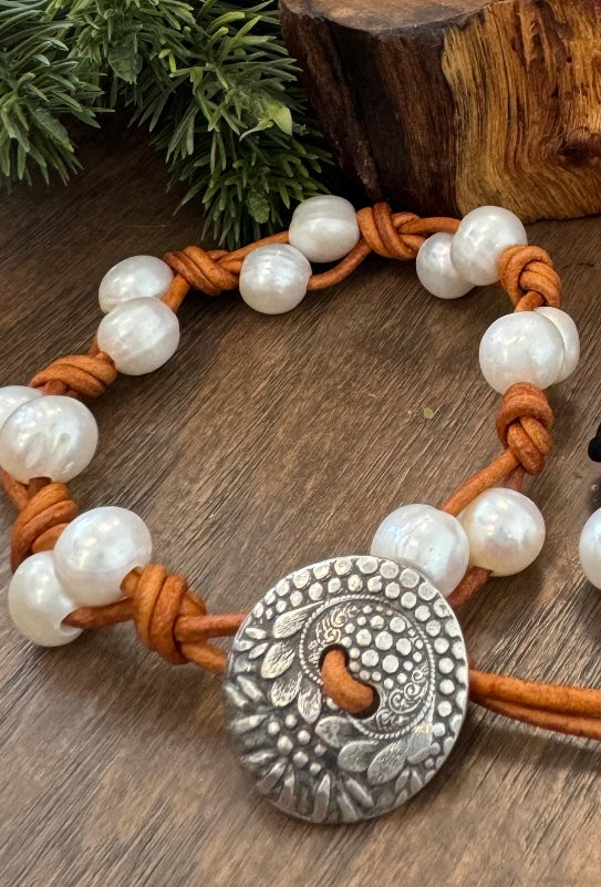 Woman's 2 Up Silver, Pearl and Leather Bracelet - Medium