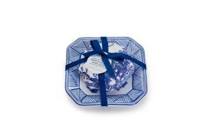 Blue Willow Sandalwood Soap with Porcelain Tray